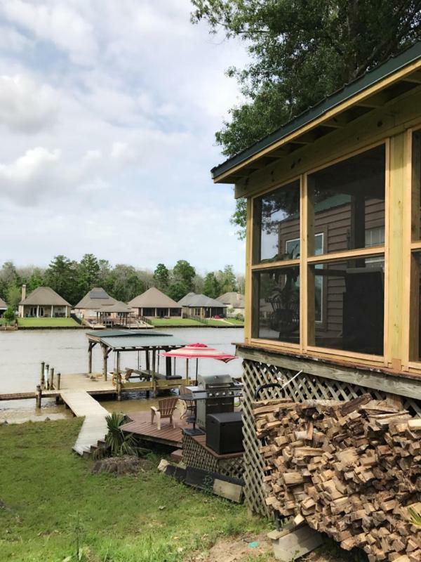 Cozy Cabin On The Bayou Maurepas Exterior photo